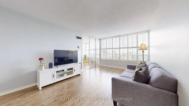 Additional image 11 of 1121 Steeles Ave Unit PH202