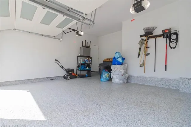 Additional image 48 of 2390 Sinclair Cir