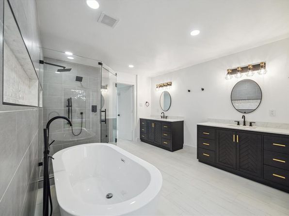 10715 Braes Bayou Dr, Houston, TX 77071