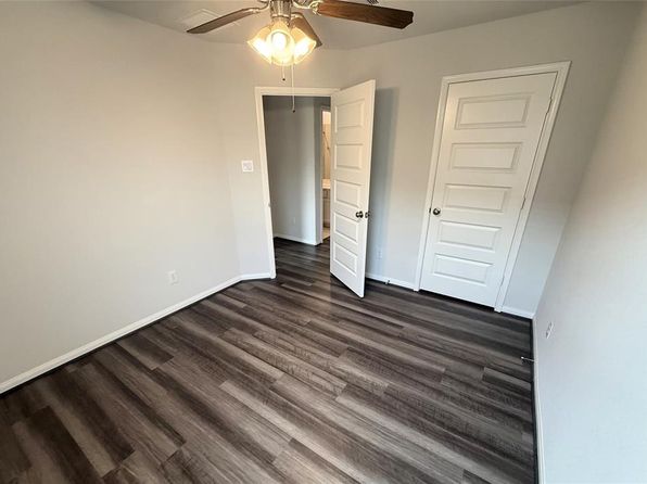 1807 Iris Knoll Ln, Houston, TX 77089