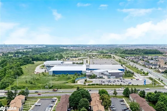 Additional image 38 of 318 Laurier Ave