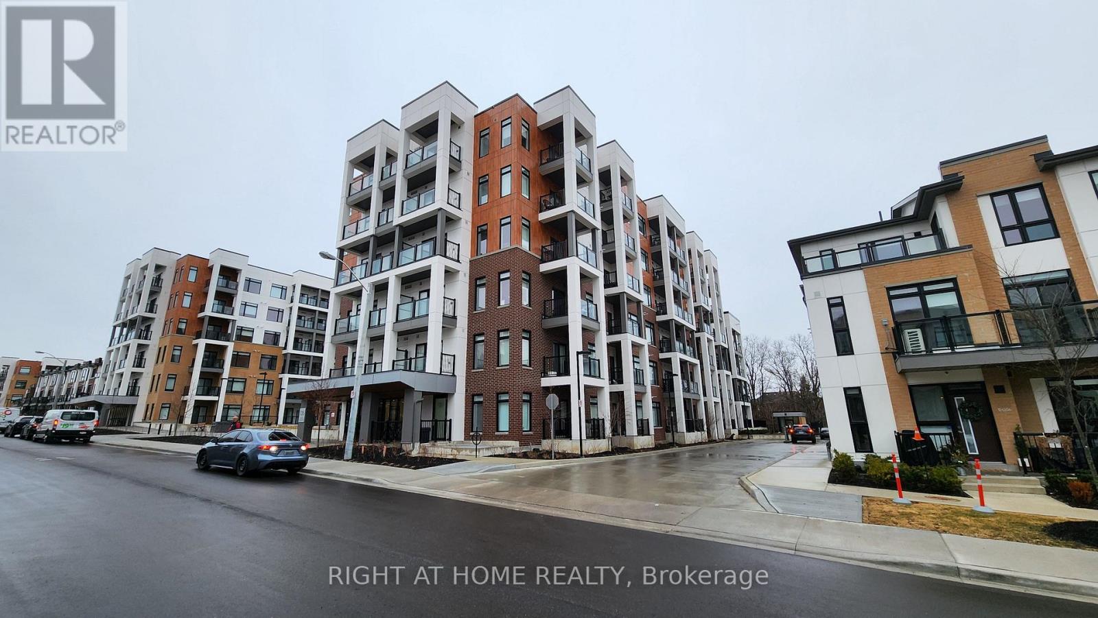 403 - 135 CANON JACKSON DRIVE|Toronto (Beechborough-Greenbrook), Ontario M6M0C3