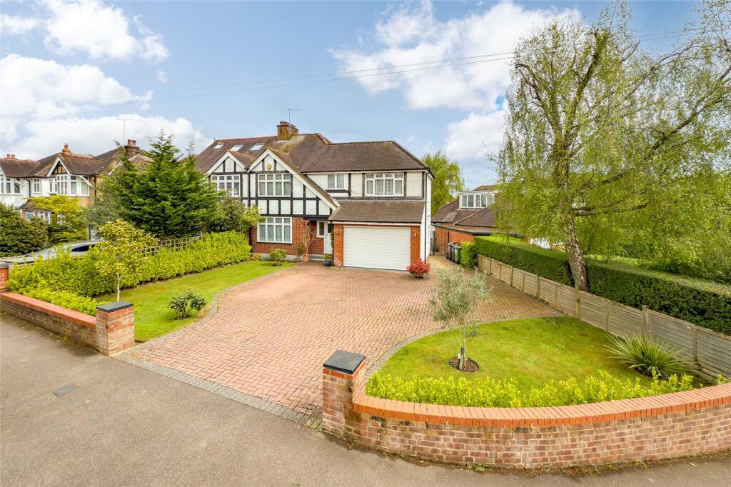 Gurney Court Road, St. Albans, Hertfordshire, AL1