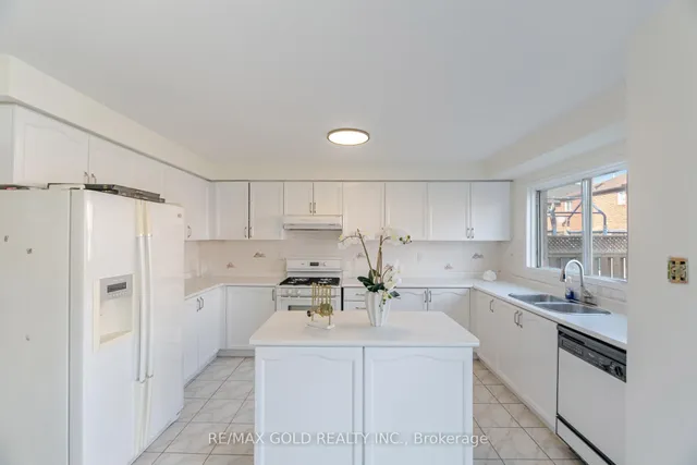 Additional image 11 of 32 Hollybush St