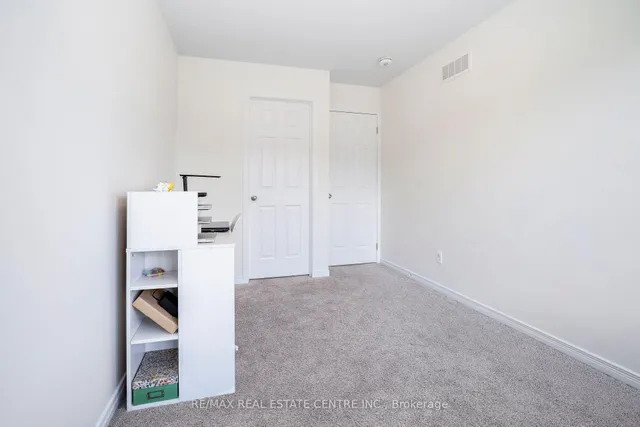 Additional image 32 of 504 WOODLEA Crt
