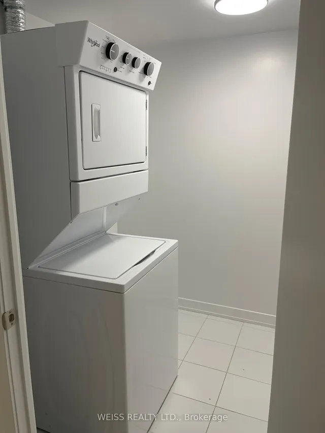 房产图片 6 - 31 Tippett Rd 单元 221