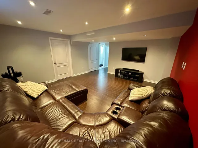 Additional image 17 of 313 Gooding Cres