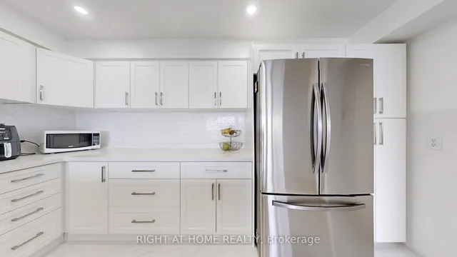 Additional image 17 of 1121 Steeles Ave Unit PH202