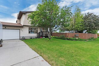 房产图片 2 - 6004 54 街