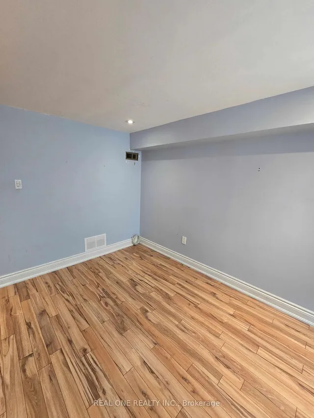Additional image 30 of 37 Bessarion Rd