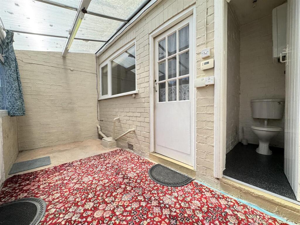 Additional image 11 of Gainsborough Crescent, Great Barr, Birmingham