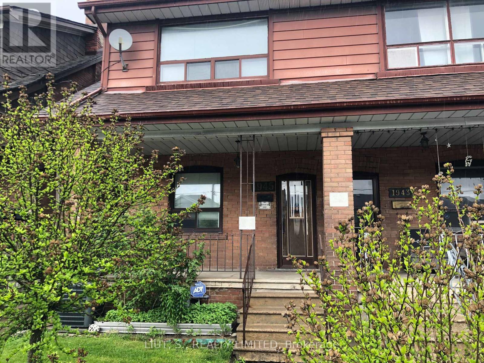 1945 DUFFERIN STREET|Toronto (Oakwood Village), Ontario M6E3P8