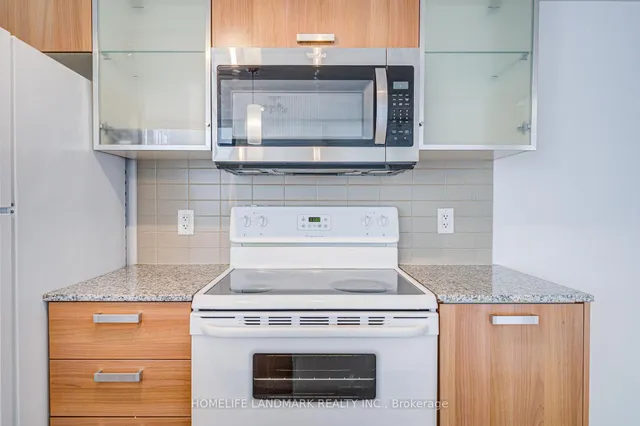 Additional image 14 of 38 Grenville St Unit 807