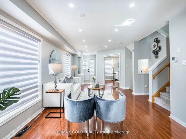 Additional image 8 of 7 Dunlop Crt