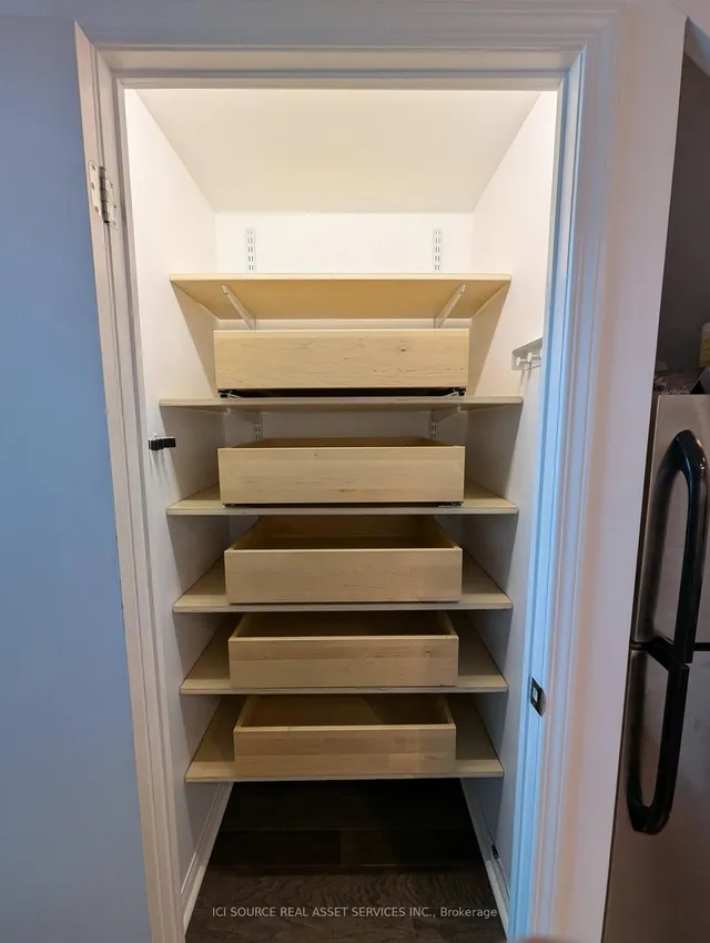 Additional image 13 of 954 King St Unit 319