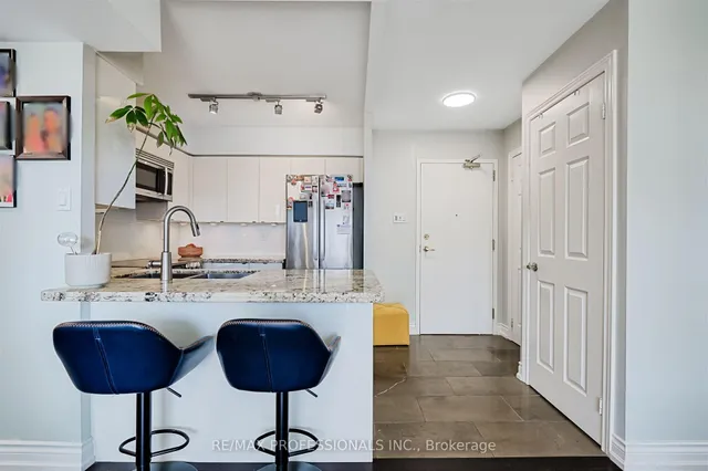 Additional image 3 of 300 Balliol St Unit PH909