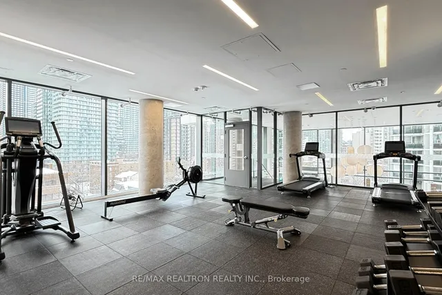 Additional image 33 of 81 Wellesley St Unit 2001