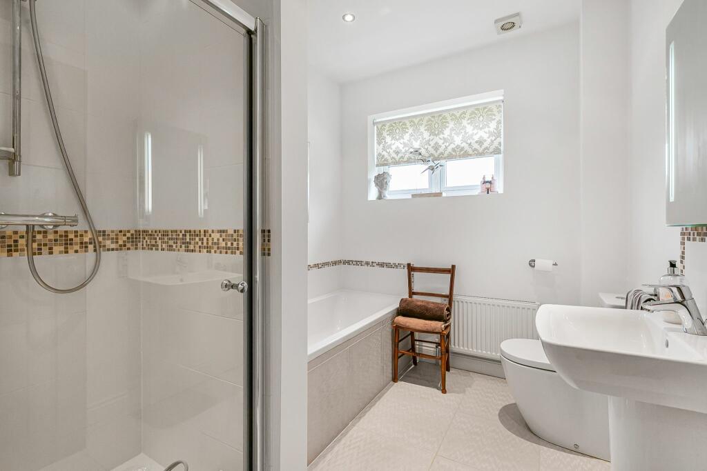 Additional image 23 of Georges Wood Road, Brookmans Park, AL9