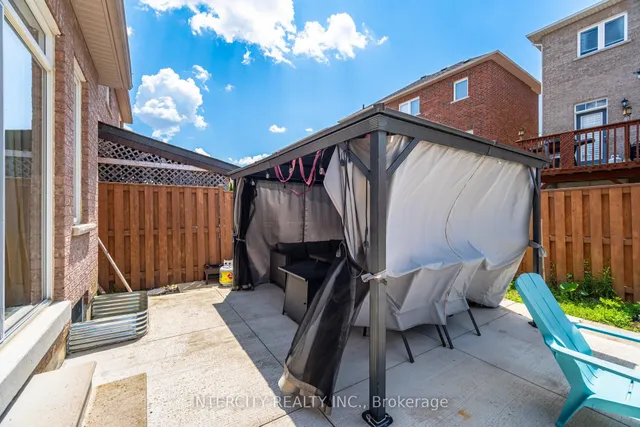 Additional image 39 of 30 Pape Dr