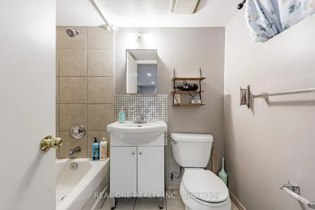 Additional image 30 of 97 Lippincott St