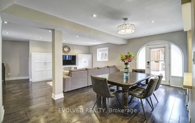 15 Esterbrooke Ave Unit 132