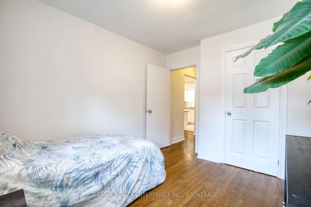 Additional image 8 of 35 Hawthorne Ave