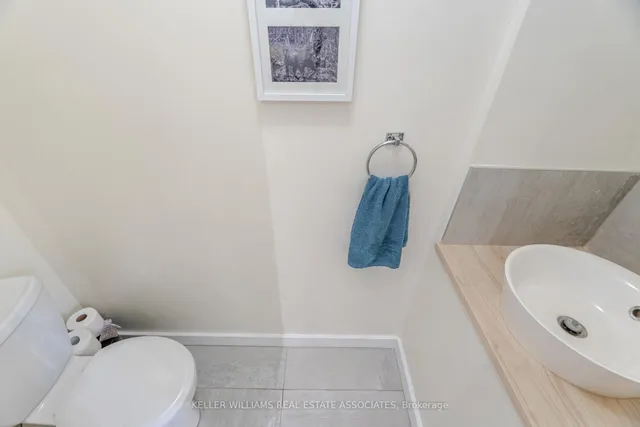 Additional image 13 of 561 Oakwood Ave