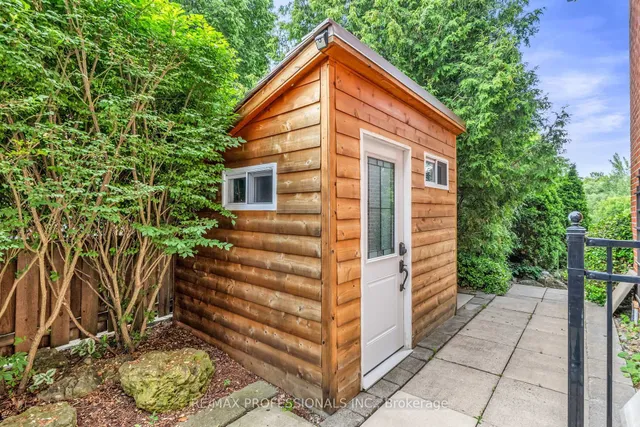 Additional image 49 of 53 Decarie Circ