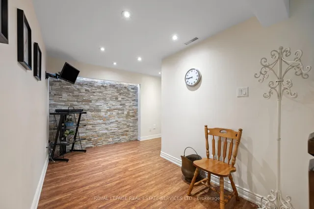 Additional image 24 of 106 West Deane Park Dr