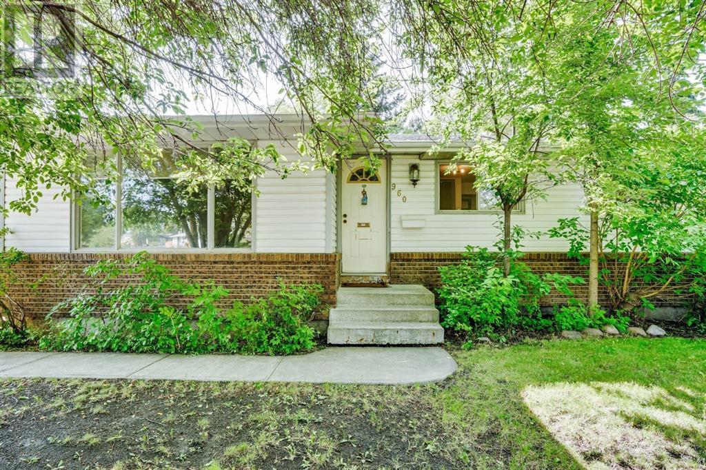 960 Lysander Drive SE|Calgary, Alberta T2C1R9