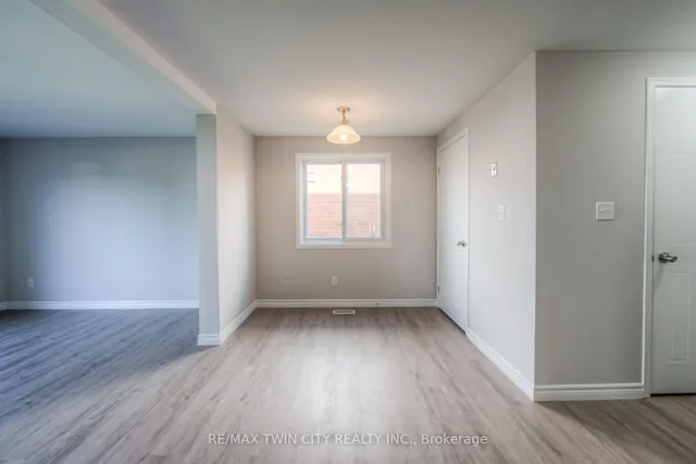 Additional image 6 of 27 Hackberry St