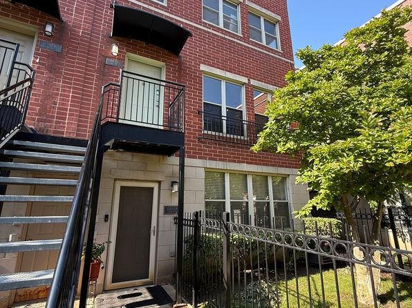 1333 N Burling St #B, Chicago, IL 60610