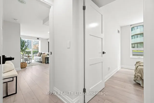 Additional image 11 of 19 Grand Trunk Cres Unit 506