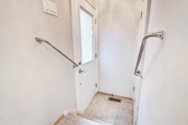 Additional image 29 of 59 Sandyhook Sq