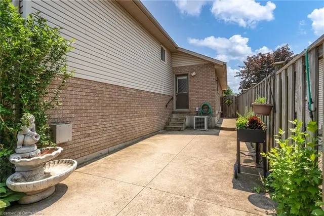 Additional image 28 of 13 Loneoak Cres