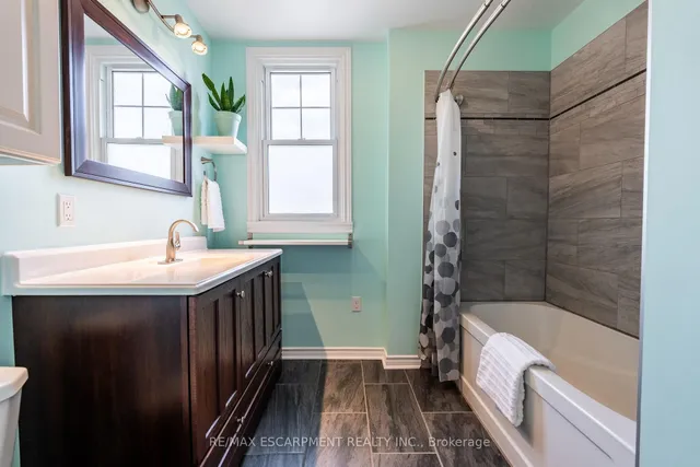 Additional image 28 of 40 EAST 22ND St