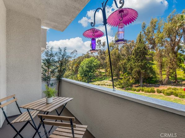 3284 Barham Blvd APT 201, Los Angeles, CA 90068