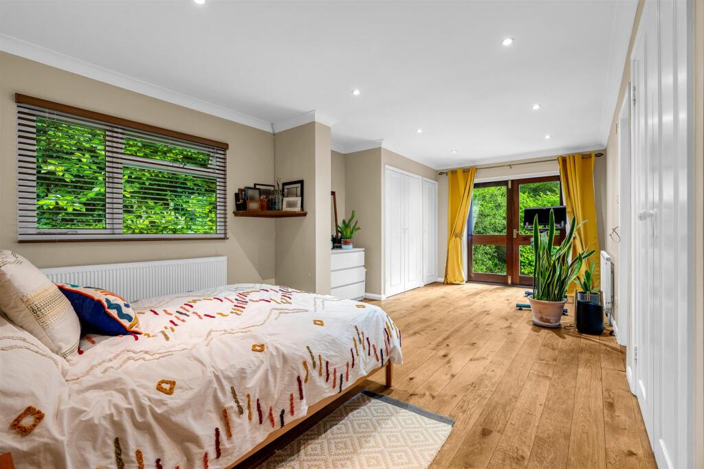 Additional image 9 of Burnham Green Road, Welwyn