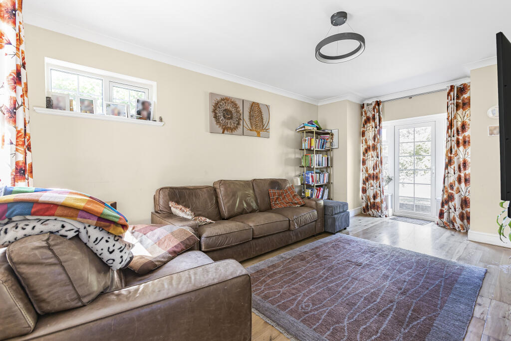 Additional image 3 of St Peters Close, St Albans, AL1