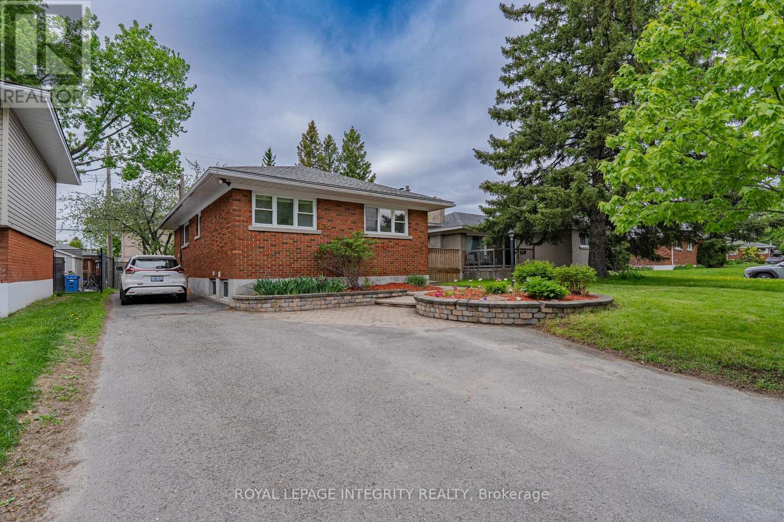 1695 GAGE CRESCENT N|Ottawa, Ontario K2C0Z7