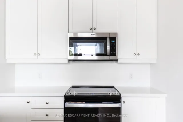 Additional image 13 of 249 Burke St