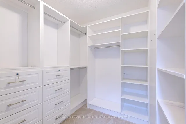 Additional image 26 of 16 Valleyway Dr