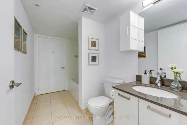 Additional image 28 of 68 Abell St Unit 1136