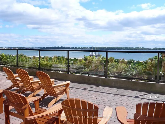 Additional image 30 of 55 Harbour Sq Unit 1917