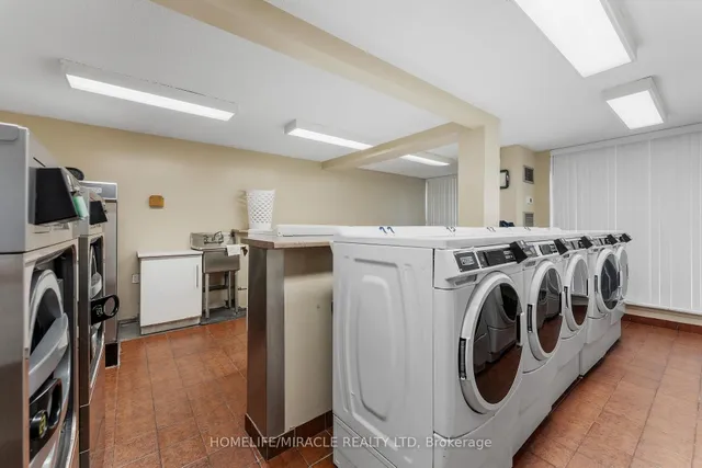 Additional image 44 of 18 Knightsbridge Rd Unit 2605