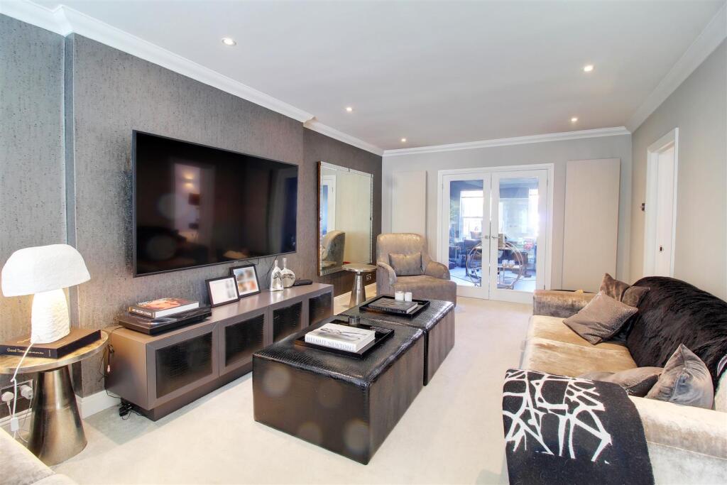 Additional image 28 of The Grove, Brookmans Park