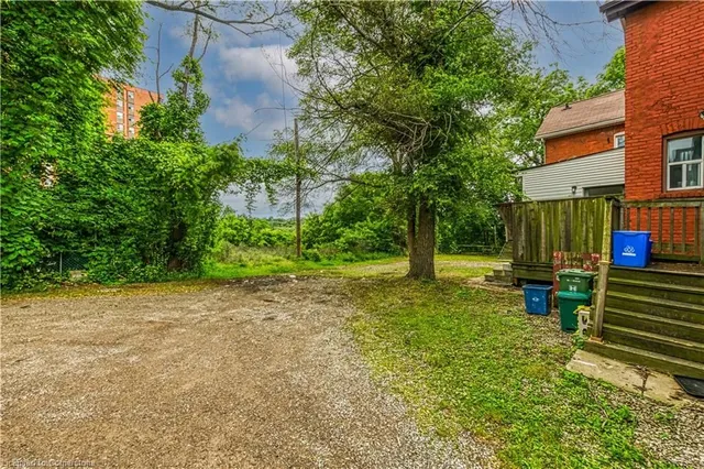 Additional image 38 of 738 King St