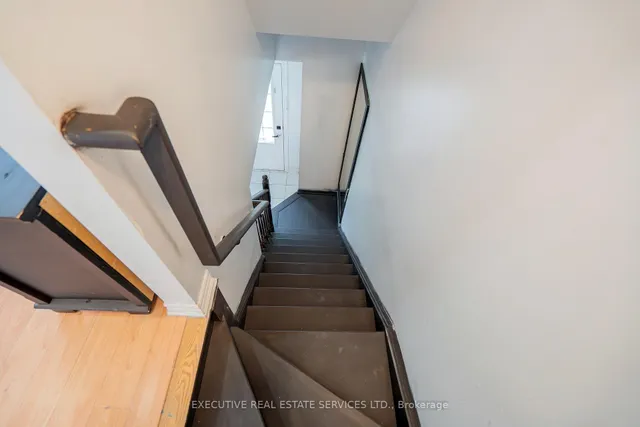 Additional image 33 of 5 Sprucewood Rd