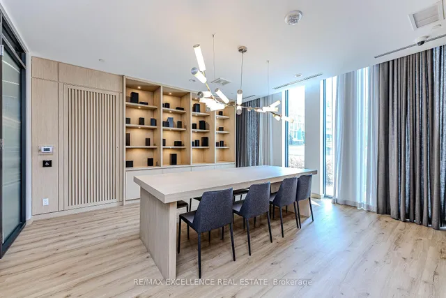 Additional image 43 of 215 Veterans Dr Unit 1008S