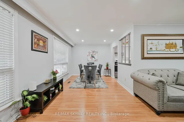 Additional image 15 of 20 Terra Cotta Cres